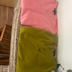 Banana RepublicV Neck 2 Sweaters Sz Lg merino wool